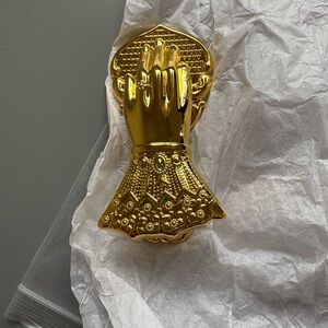 Paperwrld Queen Hand Paperclip Retro